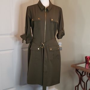 Beautiful olive green dress 👗